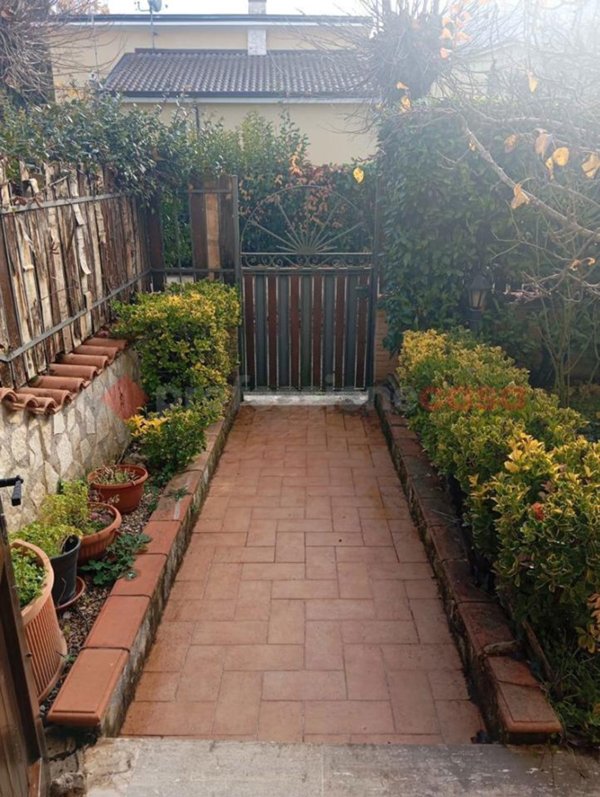 casa indipendente in vendita a Rocca di Botte