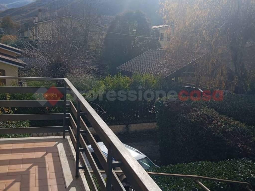 casa indipendente in vendita a Rocca di Botte