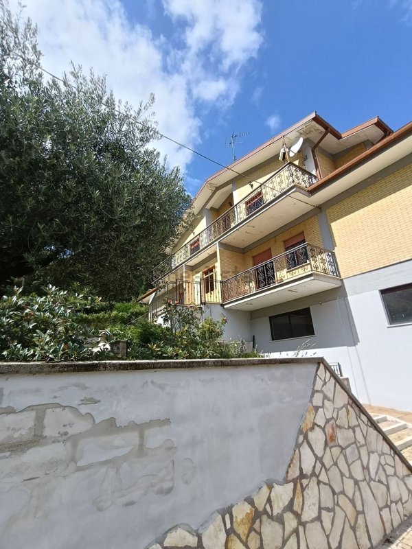 appartamento in vendita a Rocca di Botte