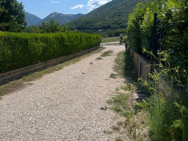 casa indipendente in vendita a Rocca di Botte