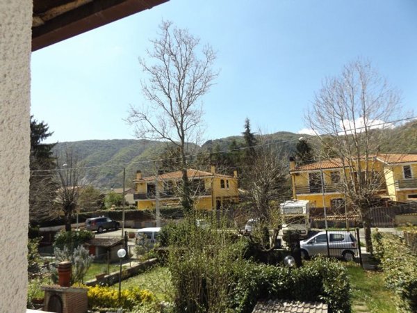 esavano in vendita a Rocca di Botte