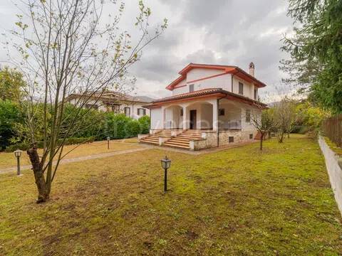 casa indipendente in vendita a Rocca di Botte