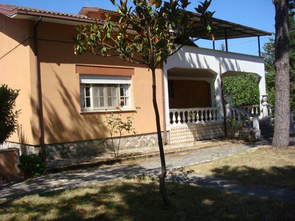 casa indipendente in vendita a Rocca di Botte