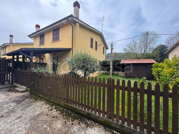 casa indipendente in vendita a Rocca di Botte