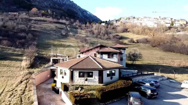 negozio in vendita a Rocca di Cambio