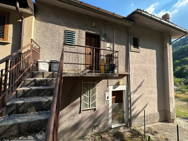 appartamento in vendita a Rocca di Cambio