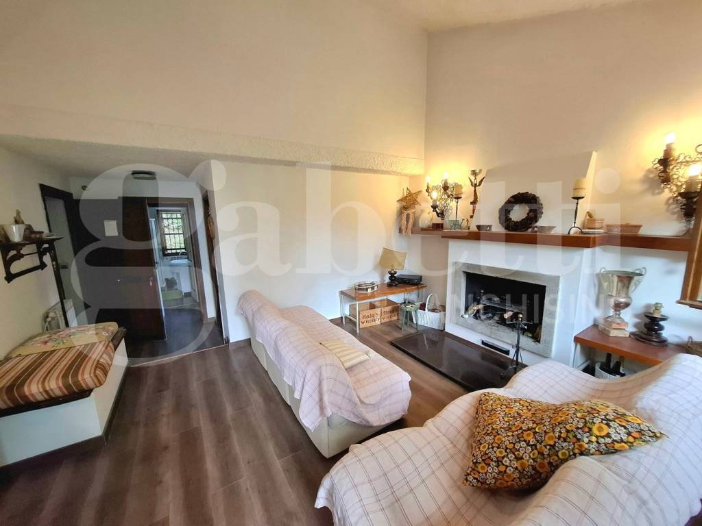 appartamento in vendita a Rocca di Cambio