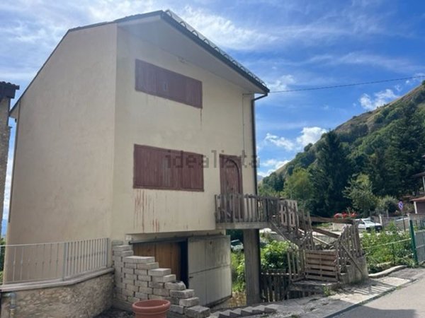 appartamento in vendita a Rocca di Cambio