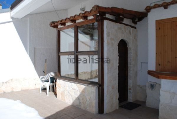 casa indipendente in vendita a Rocca di Cambio