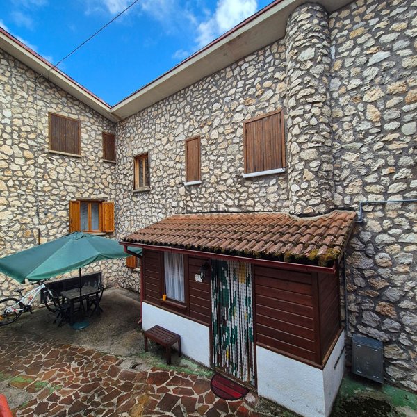 appartamento in vendita a Rocca di Cambio