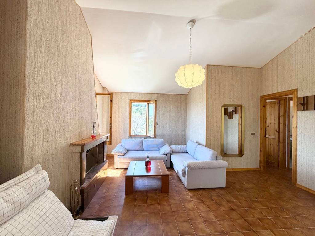 appartamento in vendita a Rocca di Cambio