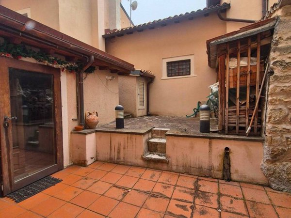 appartamento in vendita a Rocca di Cambio