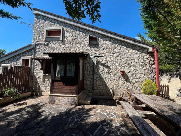 appartamento in vendita a Rocca di Cambio