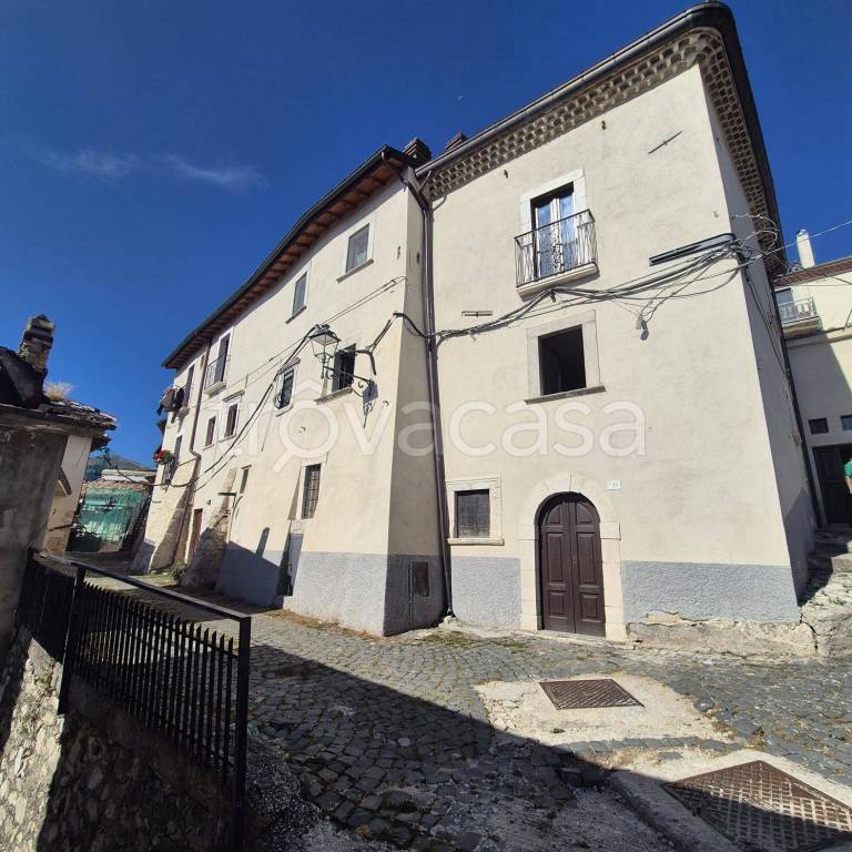 appartamento in vendita a Rocca di Cambio
