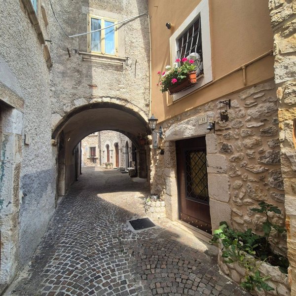 appartamento in vendita a Rocca di Cambio