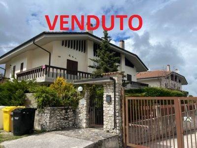 appartamento in vendita a Rocca di Mezzo