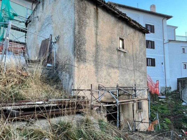casa indipendente in vendita a Rocca di Mezzo