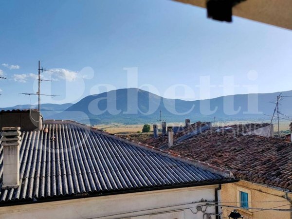 casa indipendente in vendita a Rocca di Mezzo in zona Terranera