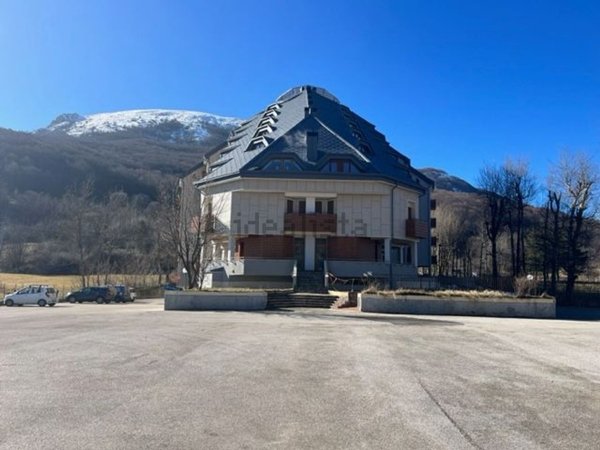 appartamento in vendita a Rocca di Mezzo in zona Rovere