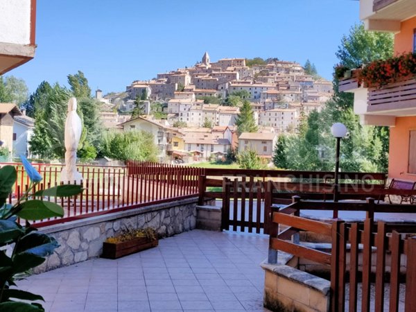 appartamento in vendita a Rocca di Mezzo in zona Rovere