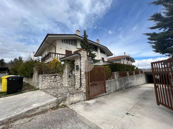 appartamento in vendita a Rocca di Mezzo