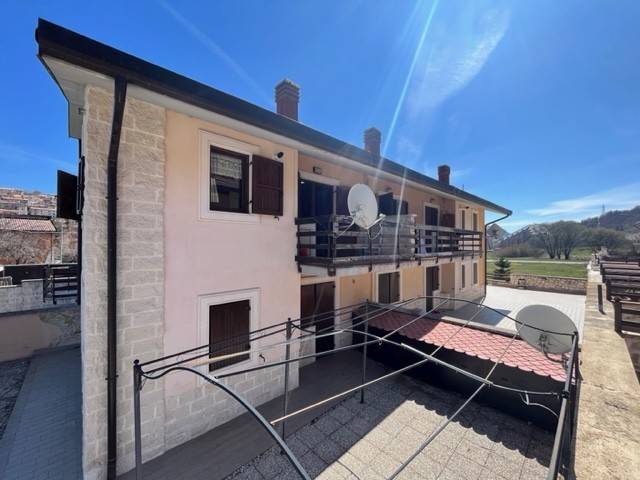 appartamento in vendita a Rocca di Mezzo in zona Rovere