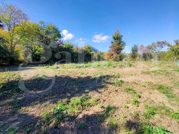 terreno edificabile in vendita a Rocca di Mezzo