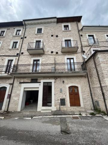 appartamento in vendita a Rocca di Mezzo