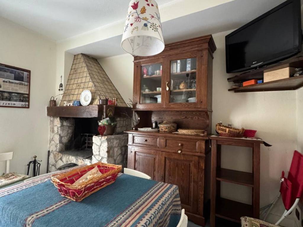 casa indipendente in vendita a Rocca di Mezzo