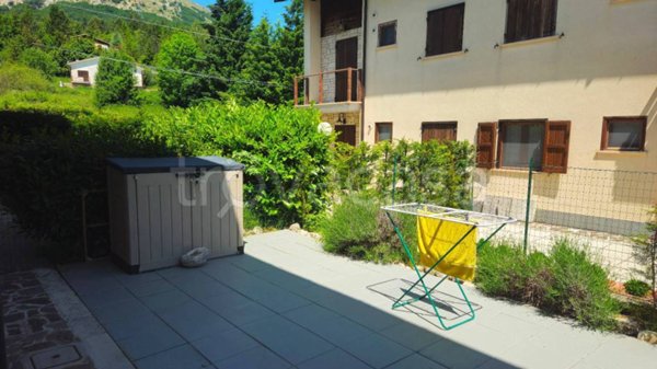 appartamento in vendita a Rocca di Mezzo in zona Rovere