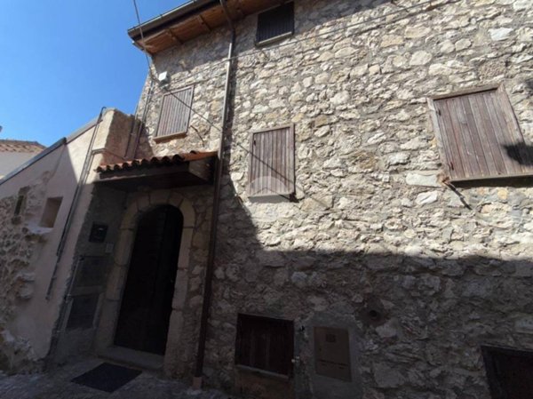 appartamento in vendita a Rocca di Mezzo in zona Terranera