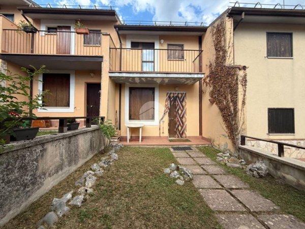 appartamento in vendita a Rocca di Mezzo