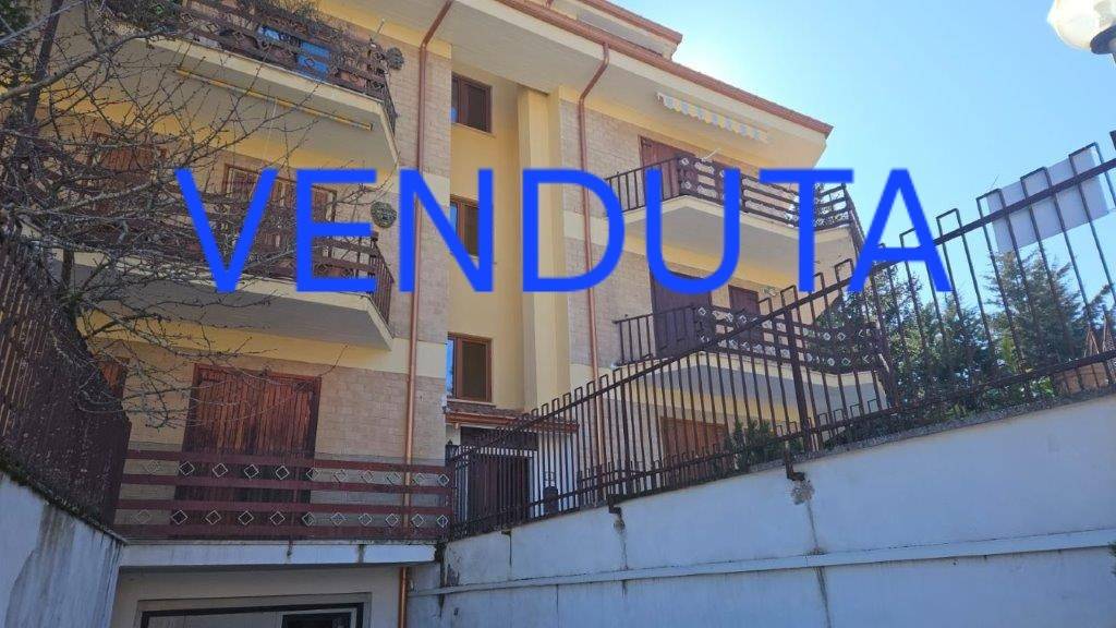 appartamento in vendita a Rocca di Mezzo