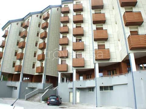 appartamento in vendita a Rocca di Mezzo in zona Rovere