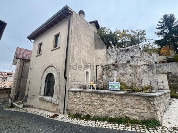 quadrivano in vendita a Rocca di Mezzo
