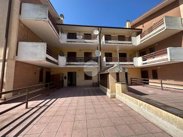 appartamento in vendita a Rocca di Mezzo in zona Rovere