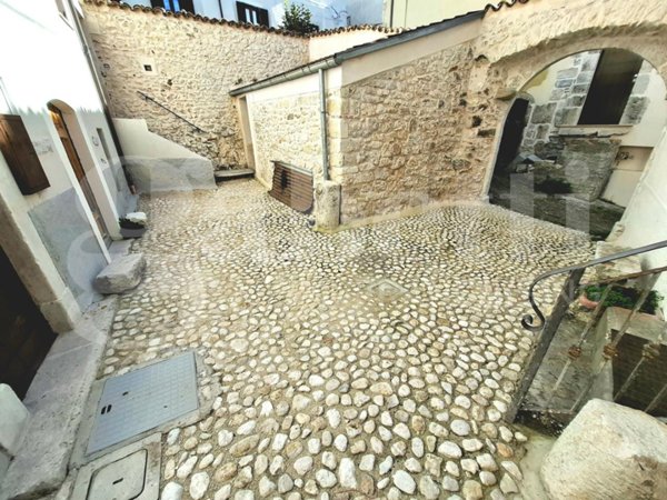 appartamento in vendita a Rocca di Mezzo