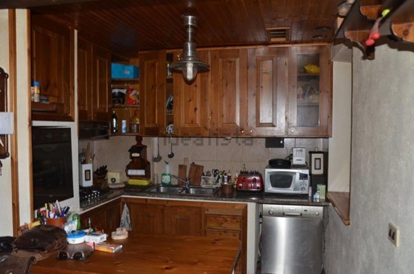 casa indipendente in vendita a Rocca di Mezzo