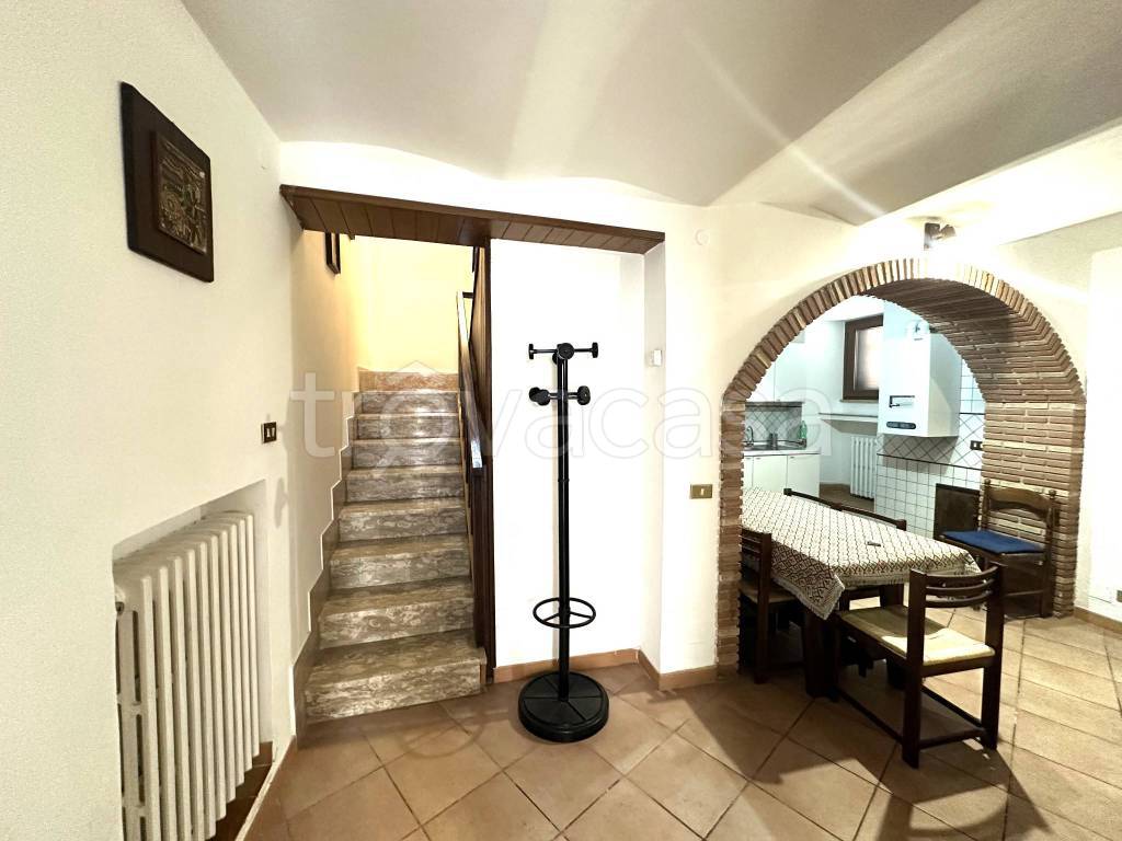 casa indipendente in vendita a Rocca di Mezzo