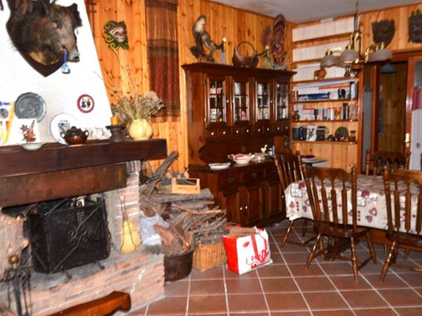 casa indipendente in vendita a Rocca di Mezzo in zona Rovere