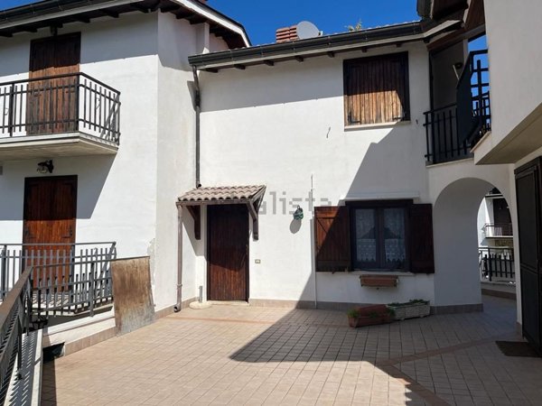 appartamento in vendita a Rocca di Mezzo