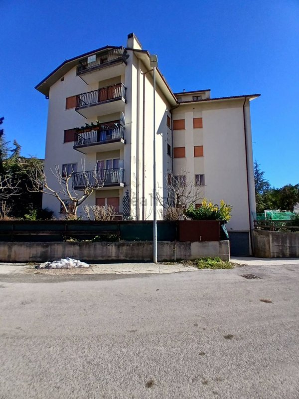 appartamento in vendita a Rocca di Mezzo