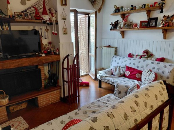 appartamento in vendita a Rocca di Mezzo