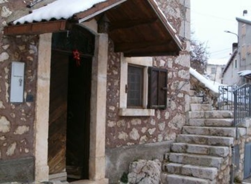 casa indipendente in vendita a Rocca di Mezzo in zona Terranera