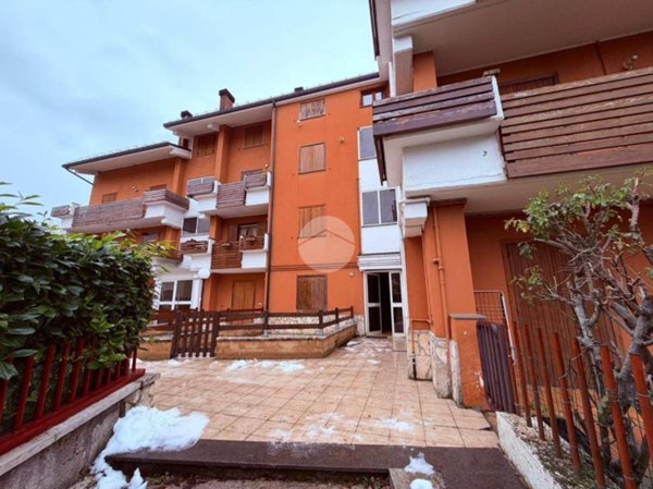 appartamento in vendita a Rocca di Mezzo in zona Rovere