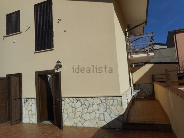 appartamento in vendita a Rocca di Mezzo in zona Rovere