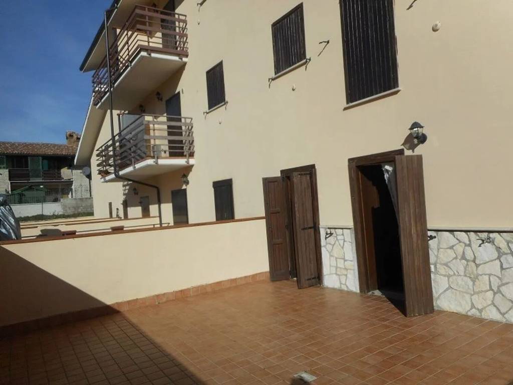 appartamento in vendita a Rocca di Mezzo in zona Rovere