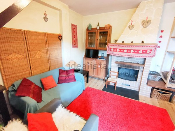 appartamento in vendita a Rocca di Mezzo in zona Rovere