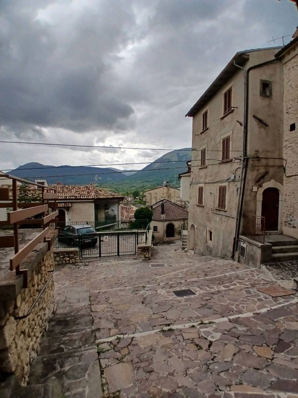 appartamento in vendita a Rocca di Mezzo