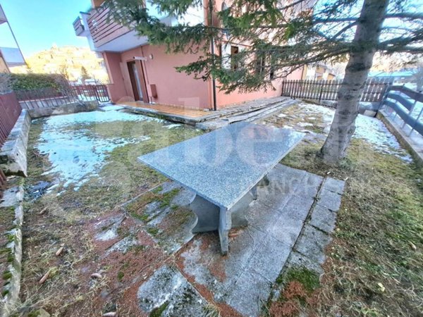 appartamento in vendita a Rocca di Mezzo in zona Rovere